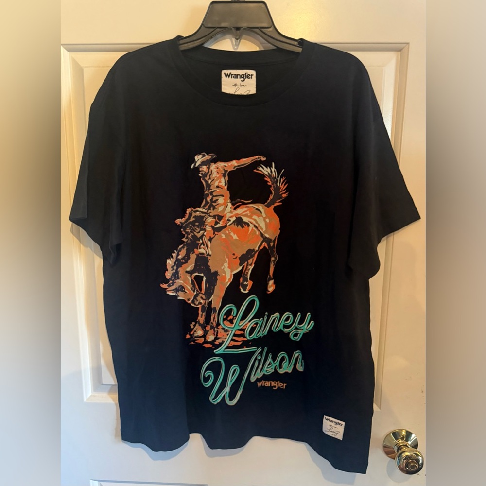Lainey Wilson X Wrangler Work Oversized Tee - Small - Picture 3 of 4